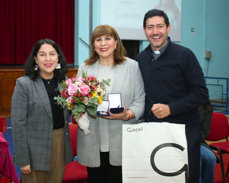 Comunidad Educativo Pastoral Salesiana agradece a la Sra. Leyla Fuentes Mella por 27 años de servicio y entrega