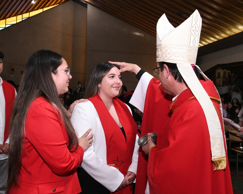 Una comunidad encendida por el Espíritu: emotiva Confirmación en el Santuario